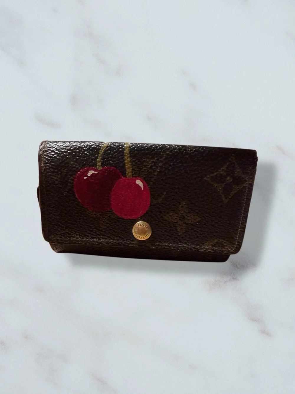 Customized Authentic Vintage LV keyholder 🍒